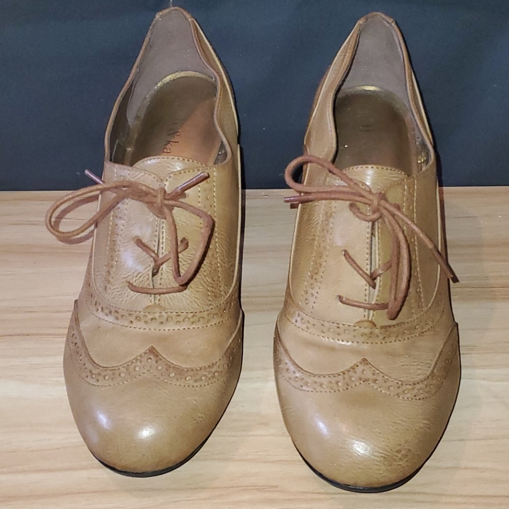 Kelly & Katie Tan Stacked Heel Saddle Shoes